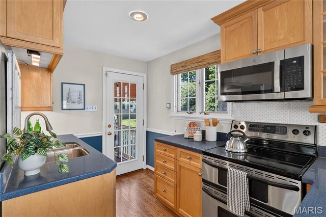 217 Elm Avenue, St Louis, MO 63122