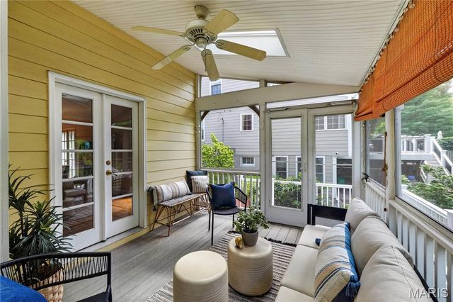 217 Elm Avenue, St Louis, MO 63122