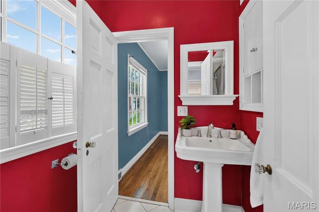 217 Elm Avenue, St Louis, MO 63122