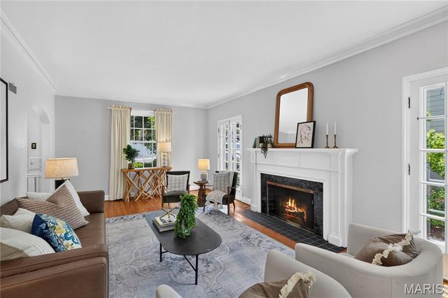 217 Elm Avenue, St Louis, MO 63122