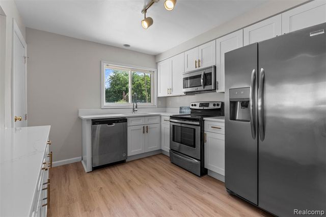 27517 Windsor Street, Garden City, MI 48135