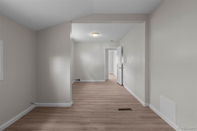 27517 Windsor Street, Garden City, MI 48135