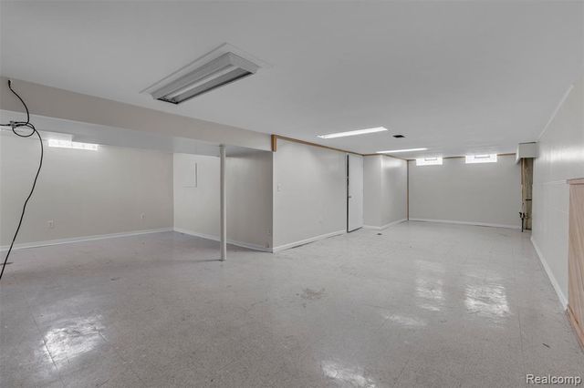 27517 Windsor Street, Garden City, MI 48135