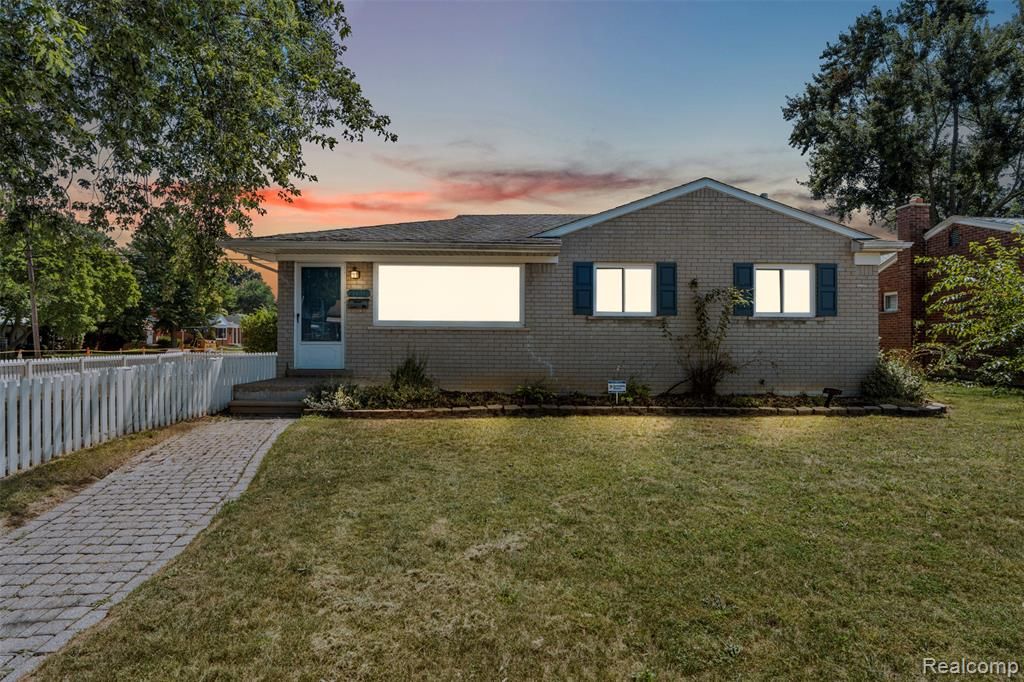 27517 Windsor Street, Garden City, MI 48135