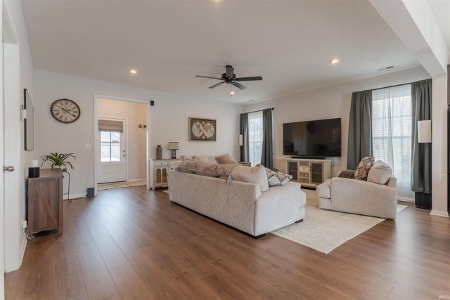 2935 TIPPERARY Drive, Evansville, IN 47725