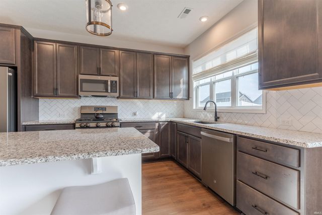 2935 TIPPERARY Drive, Evansville, IN 47725