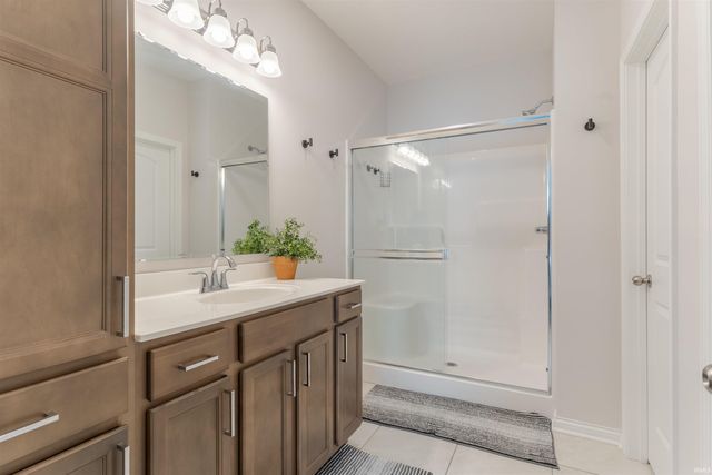 2935 TIPPERARY Drive, Evansville, IN 47725