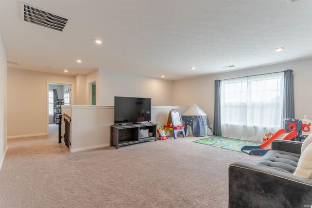 2935 TIPPERARY Drive, Evansville, IN 47725