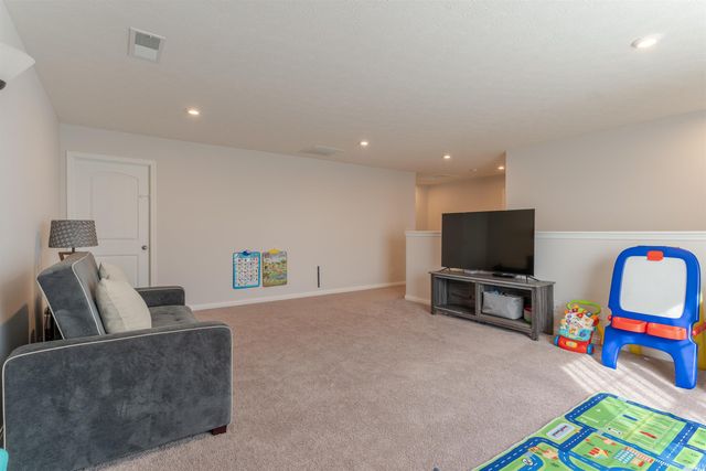 2935 TIPPERARY Drive, Evansville, IN 47725