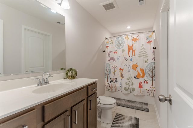 2935 TIPPERARY Drive, Evansville, IN 47725