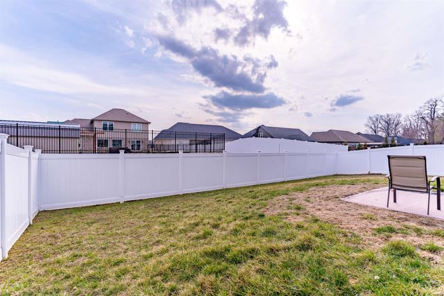 2935 TIPPERARY Drive, Evansville, IN 47725