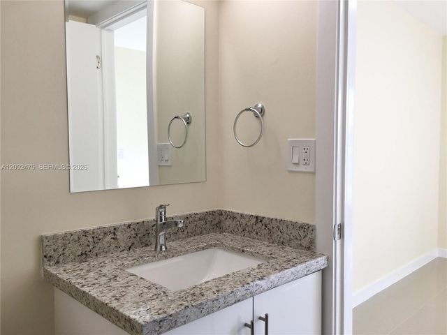 4709 NW 7th St 107-9, Miami, FL 33126