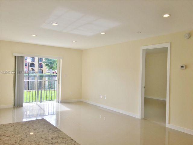 4709 NW 7th St 107-9, Miami, FL 33126