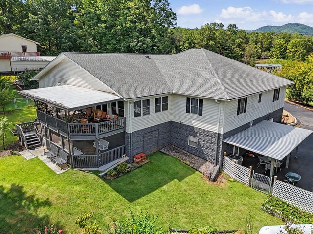 6276 Townsend Mill Road, Young Harris, GA 30582