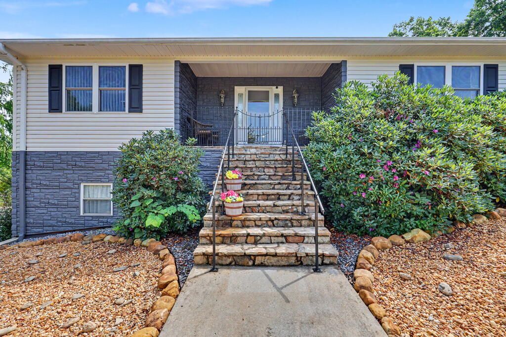 6276 Townsend Mill Road, Young Harris, GA 30582