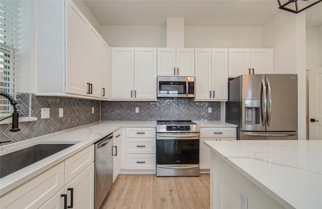 6420 Highland Pine Lane, Houston, TX 77091