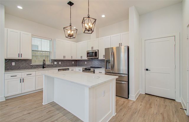 6420 Highland Pine Lane, Houston, TX 77091