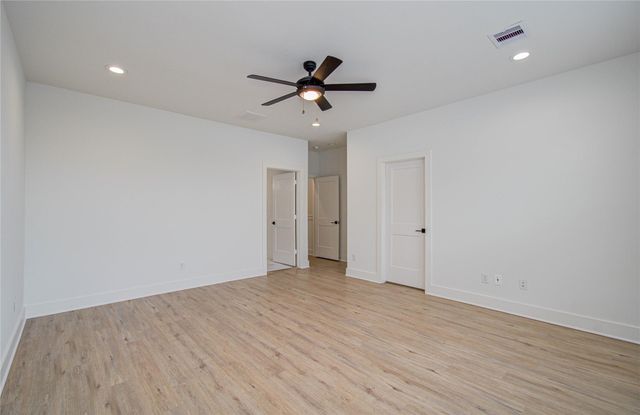 6420 Highland Pine Lane, Houston, TX 77091