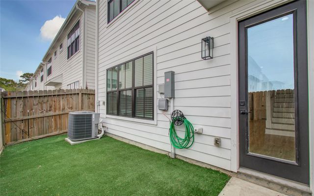 6420 Highland Pine Lane, Houston, TX 77091