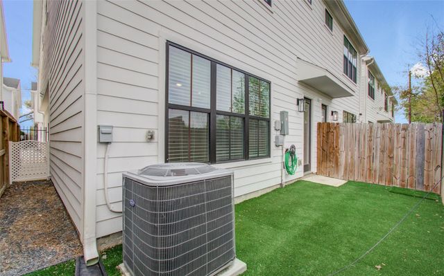 6420 Highland Pine Lane, Houston, TX 77091