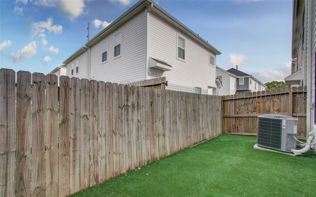 6420 Highland Pine Lane, Houston, TX 77091