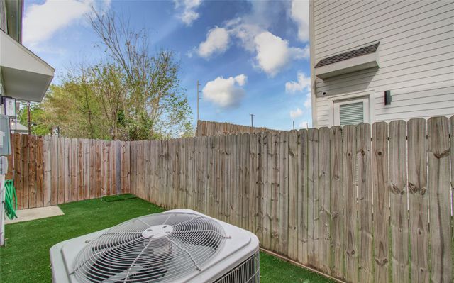 6420 Highland Pine Lane, Houston, TX 77091