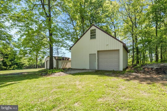 6254 HICKORY RD, Stewartstown, PA 17363