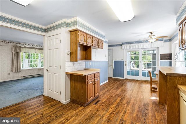 6254 HICKORY RD, Stewartstown, PA 17363