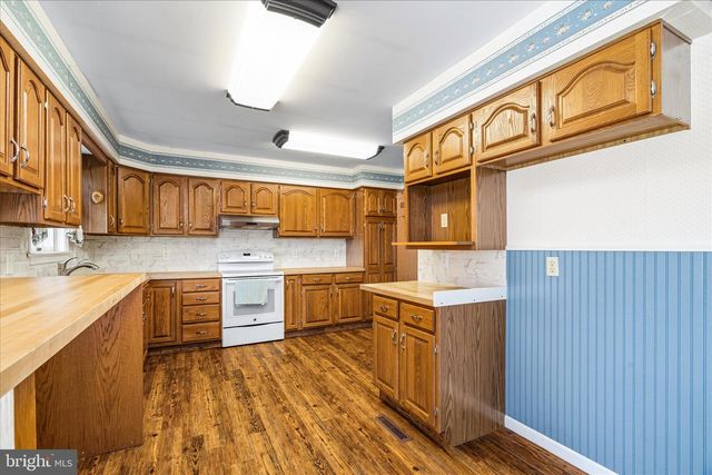 6254 HICKORY RD, Stewartstown, PA 17363