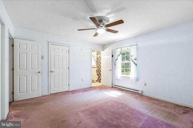 6254 HICKORY RD, Stewartstown, PA 17363