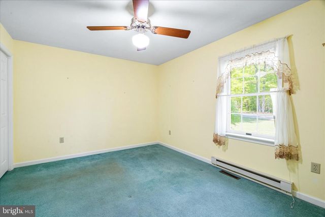 6254 HICKORY RD, Stewartstown, PA 17363