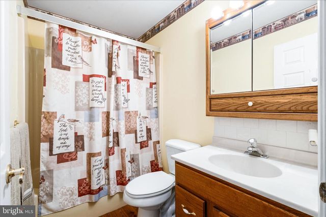 6254 HICKORY RD, Stewartstown, PA 17363
