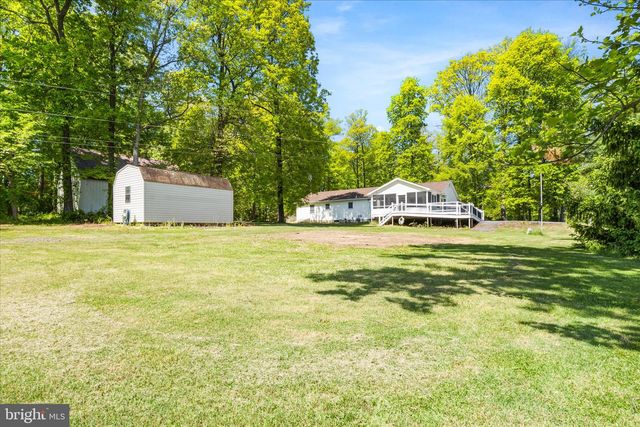 6254 HICKORY RD, Stewartstown, PA 17363