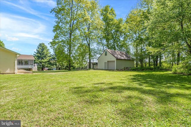 6254 HICKORY RD, Stewartstown, PA 17363