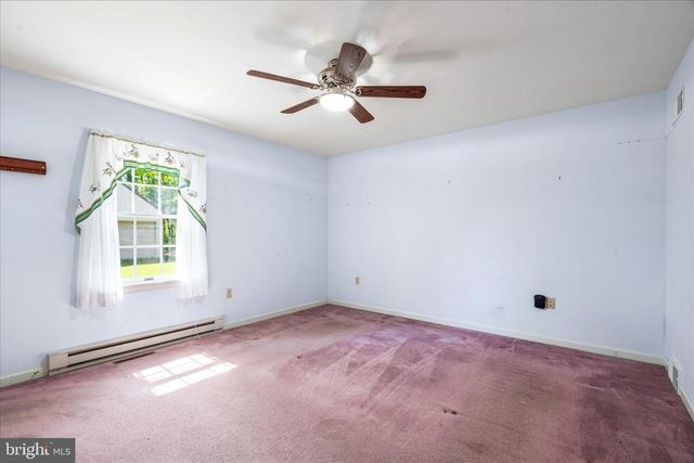 6254 HICKORY RD, Stewartstown, PA 17363