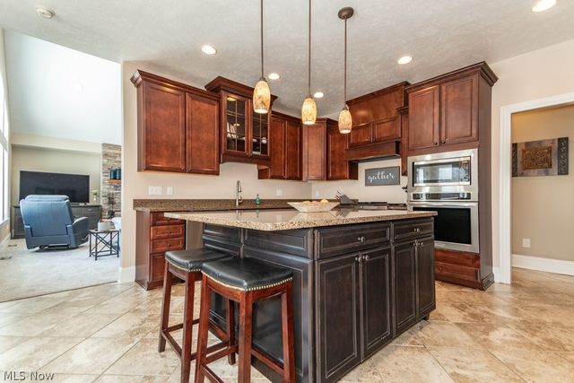 12195 Arborwood Way, Chardon, OH 44024