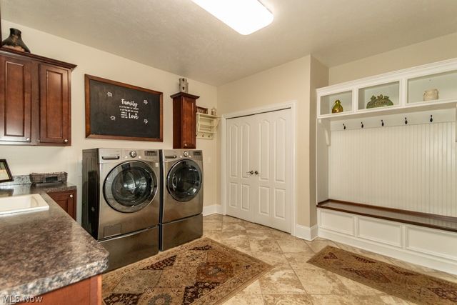 12195 Arborwood Way, Chardon, OH 44024