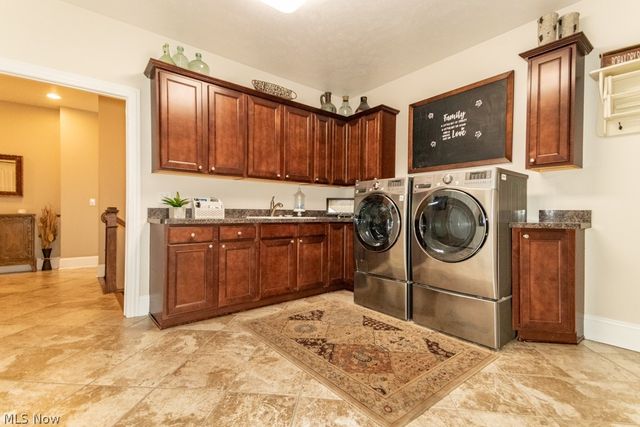 12195 Arborwood Way, Chardon, OH 44024