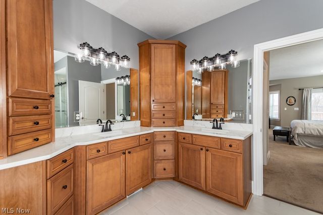 12195 Arborwood Way, Chardon, OH 44024