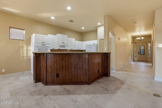 10453 E ACOMA Drive, Scottsdale, AZ 85255