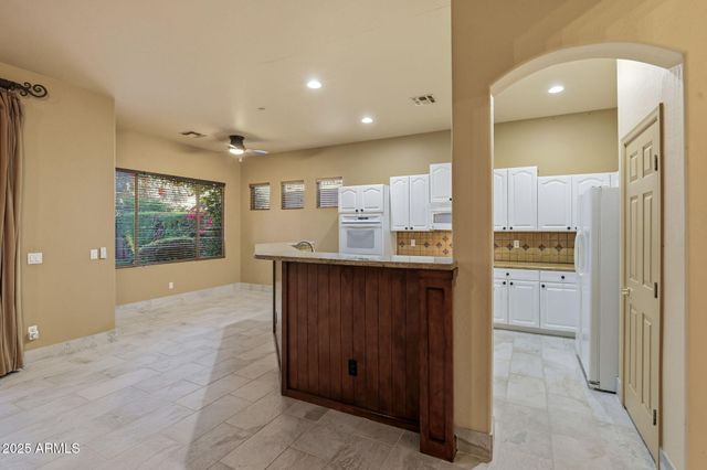 10453 E ACOMA Drive, Scottsdale, AZ 85255