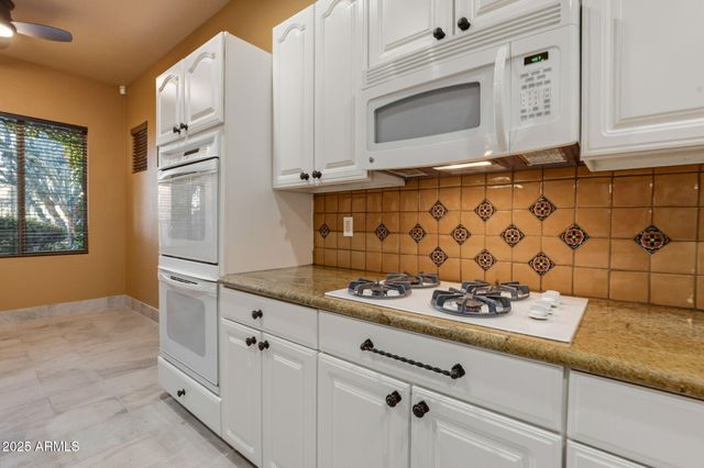 10453 E ACOMA Drive, Scottsdale, AZ 85255