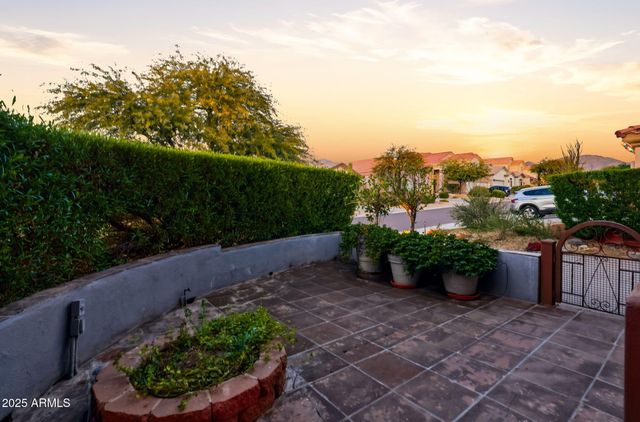 10453 E ACOMA Drive, Scottsdale, AZ 85255