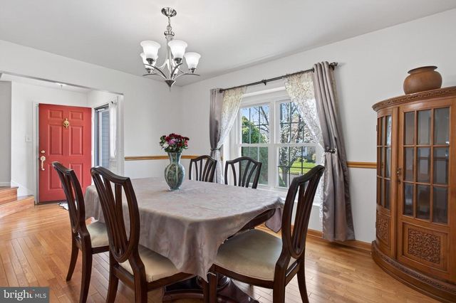 1 FISHER DR, Hillsborough, NJ 08844