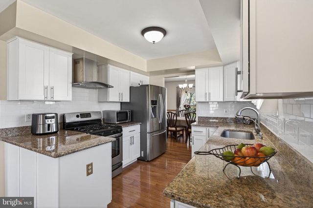 1 FISHER DR, Hillsborough, NJ 08844