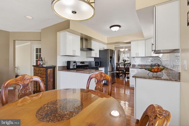1 FISHER DR, Hillsborough, NJ 08844
