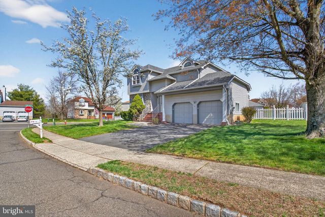 1 FISHER DR, Hillsborough, NJ 08844