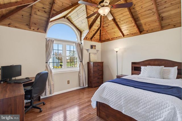 1 FISHER DR, Hillsborough, NJ 08844