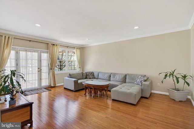 1 FISHER DR, Hillsborough, NJ 08844