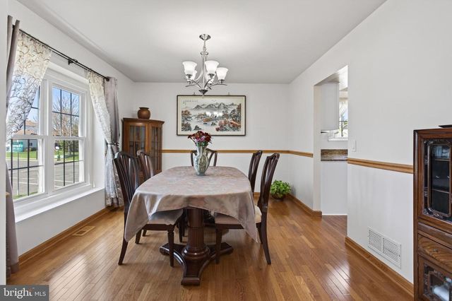 1 FISHER DR, Hillsborough, NJ 08844